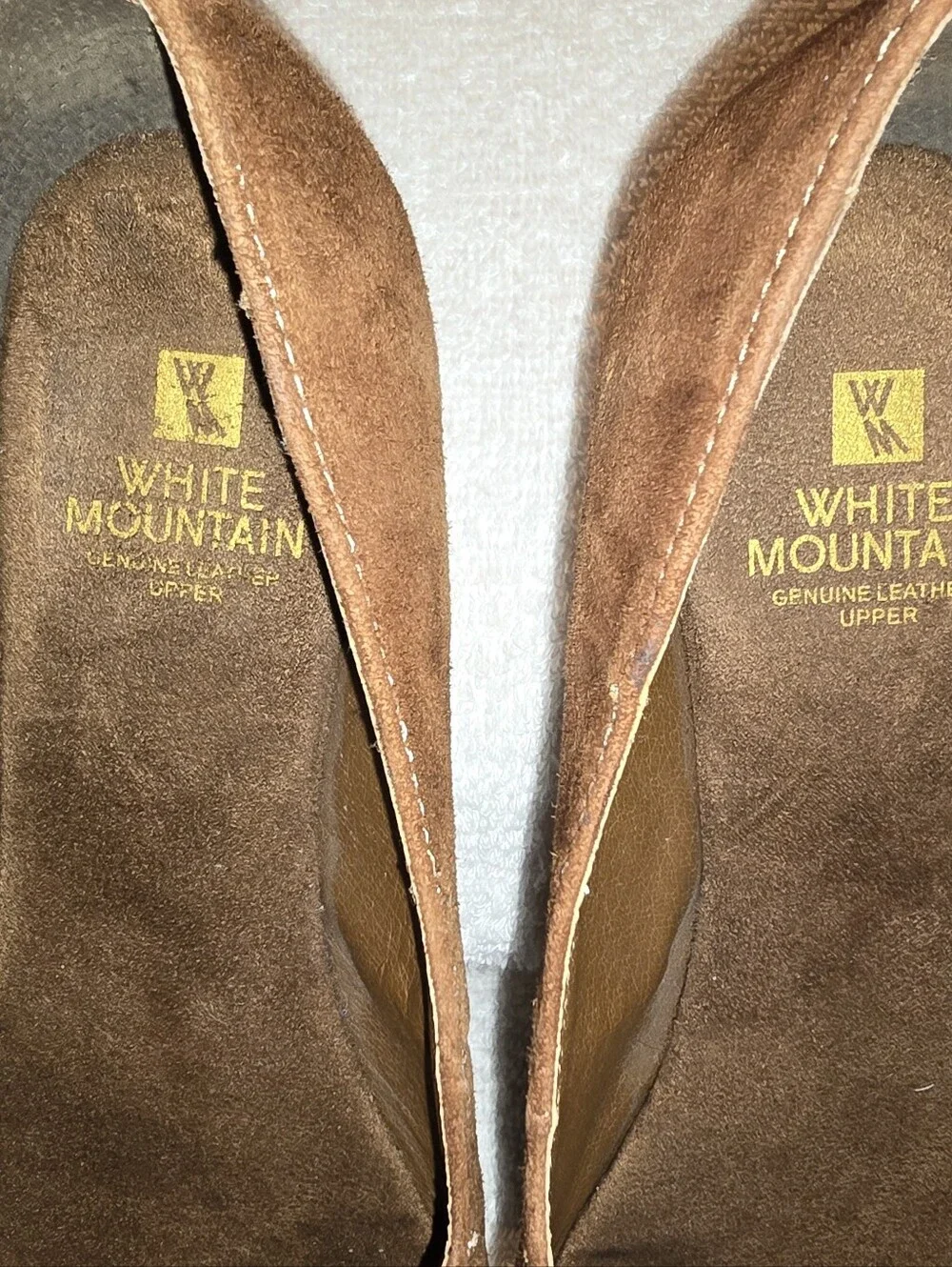 White Mountain Genuine Leather Suede Slip On Loafer Flats Brown 6 EUC
